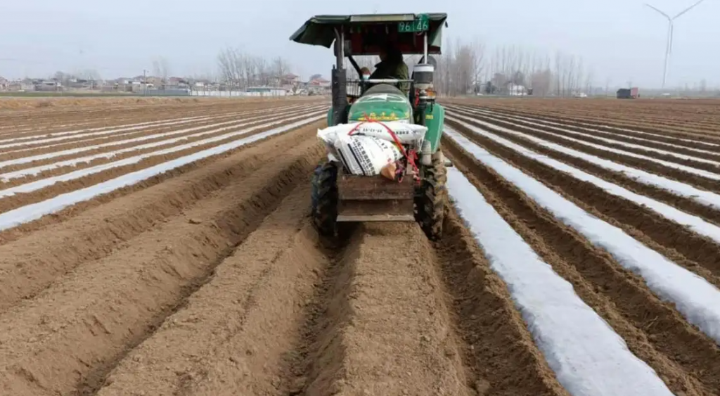 智能農(nóng)機(jī)