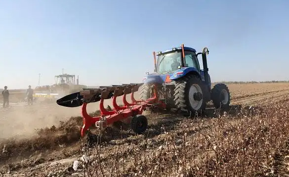 農機農藝深度融合,繪出梯田秋收豐景圖。