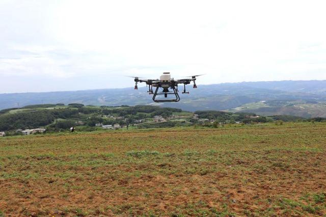 順義冬小麥播種用上“北斗導(dǎo)航+無人駕駛”高科技
